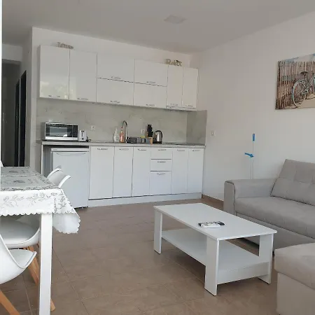 Апартаменти Браво 1 Двустаен Ромео И Гери Дом Apartment